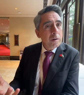 保加利亚前总统普列夫内利埃夫 观察者网