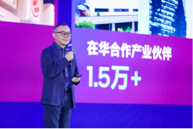 英特尔的AI PC,不止是桌上的电脑