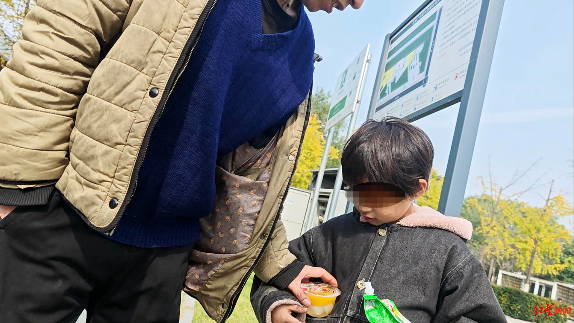 ▲小玥玥和父亲