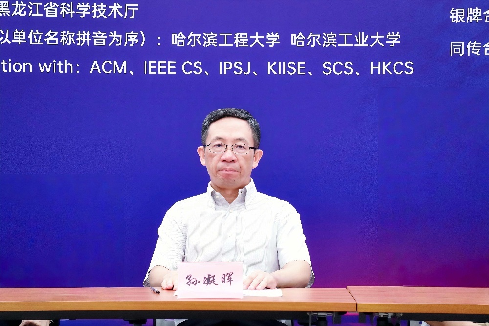 马斯克最新访谈：星链手机2年后上市，25年内实现火星移民