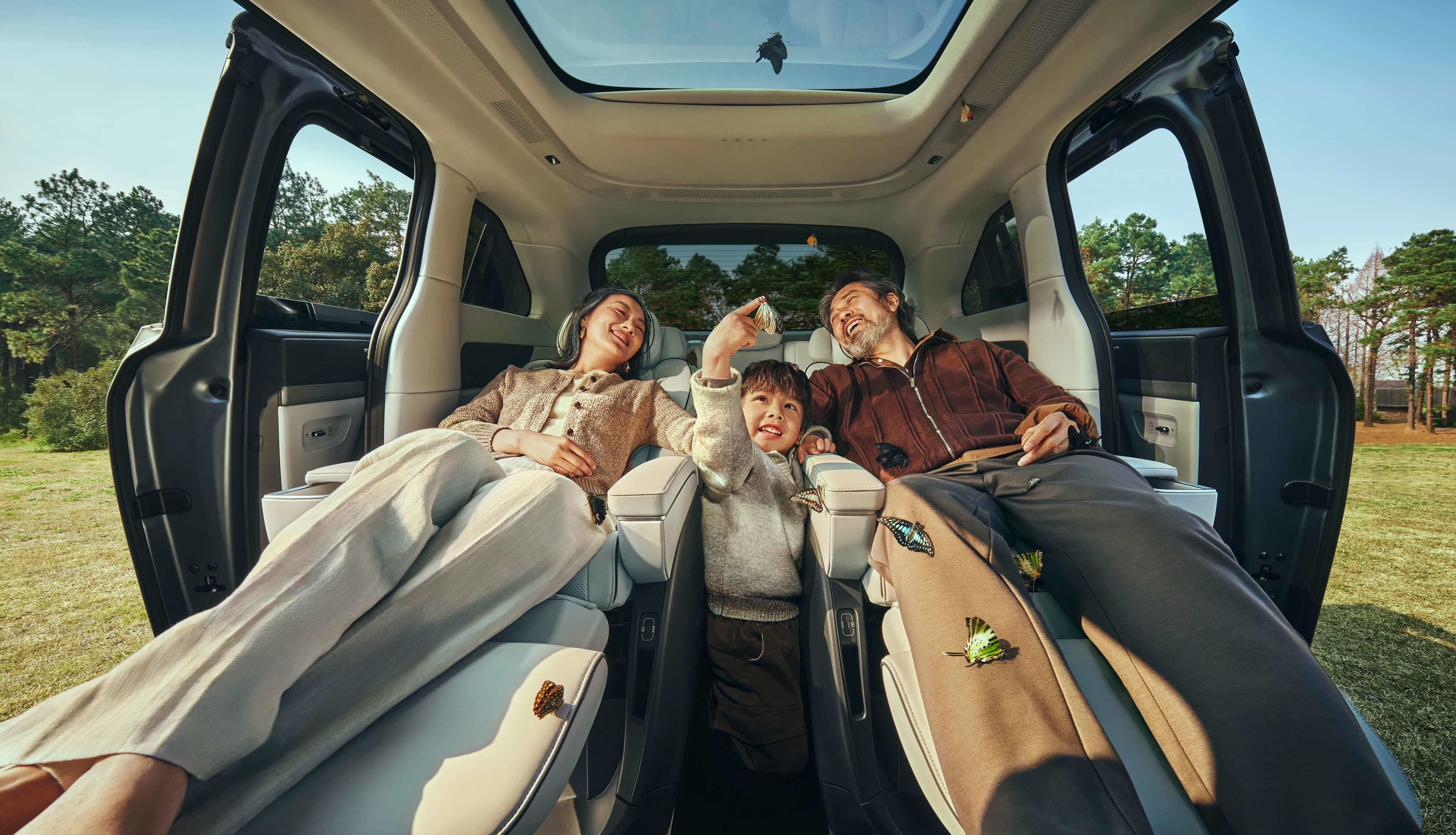 35.98 万元起,新款小鹏 X9 在香港发布,L3 智驾今年落地