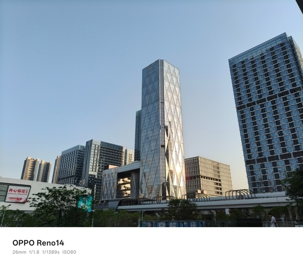超美小OPhone新体验:OPPO Reno14满足你对小屏手机的所有期待