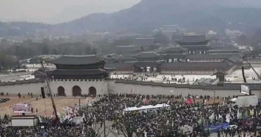 李在明怒斥反华集会:简直就是闹事!_凤凰网