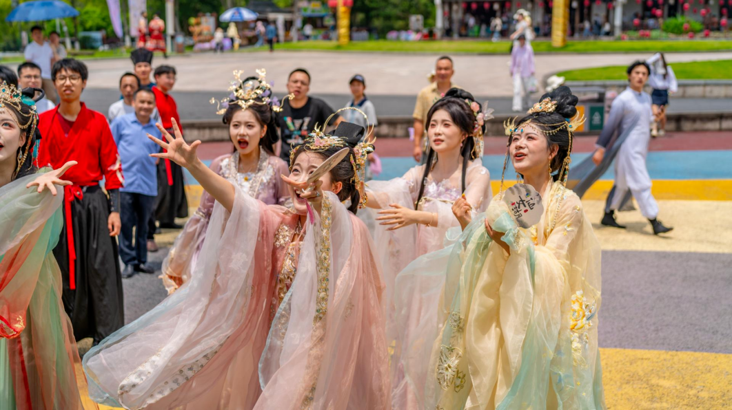 （图片来源：江西仙女湖）