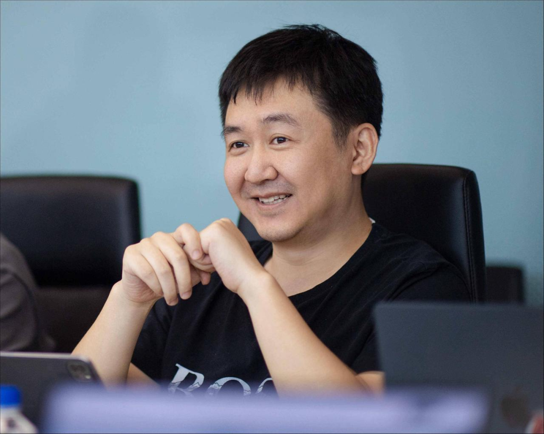 苹果从印度运600吨iPhone回美/OPPO Find X8 Ultra正式发布/中国将适度减少美国影片进口数量