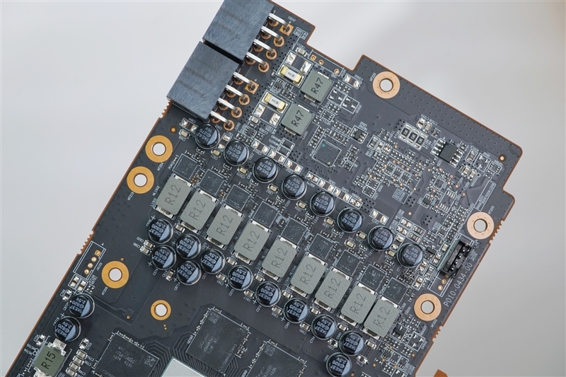 性能、价格全方位碾压RTX 4060!AMD RX 7650 GRE首发评测