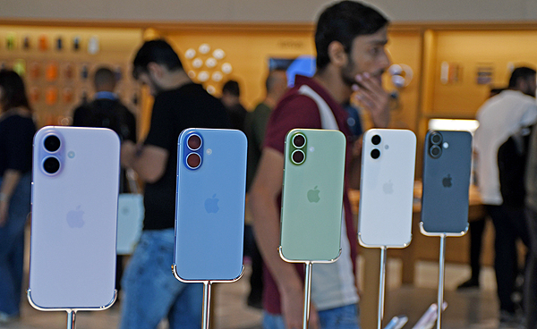 印度孟买的苹果零售商 视觉中国