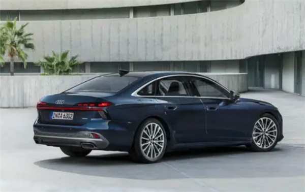 海外售价45万起!全新奥迪A6七月上市:国产后能否跌破40万大关