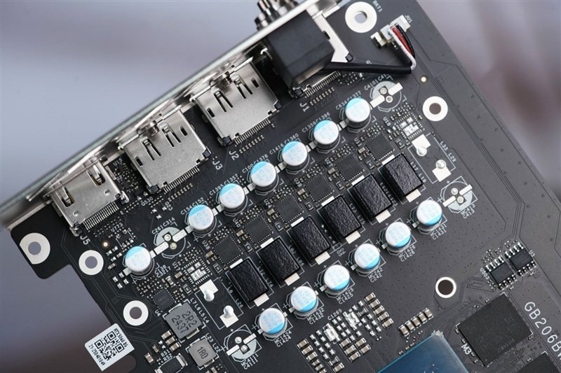 七彩虹iGame RTX 5060 Advanced OC评测:极限释放170W功率 性能表现超RTX 4060 Ti