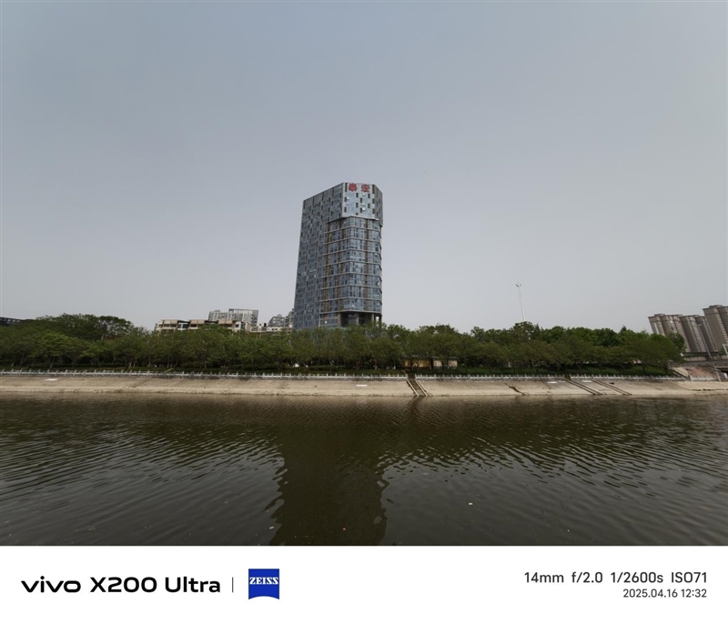 史上首款手机“大炮”!vivo X200 Ultra评测:自带外挂的全能V单