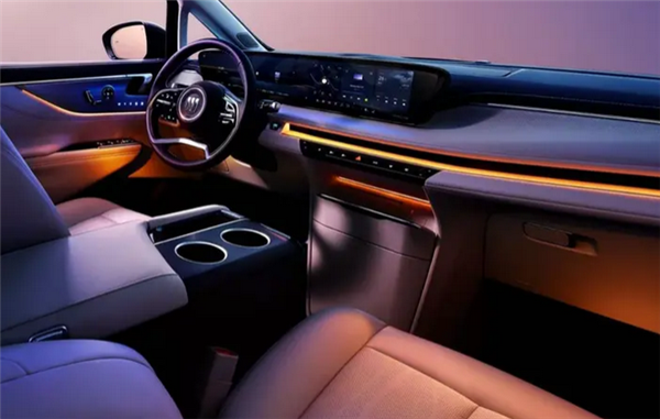 紫气东来!别克全新GL8陆尊新配色官宣:40万级新能源MPV