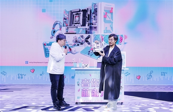 华硕三大重磅主板齐发:ROG姬、初音未来赛若天仙