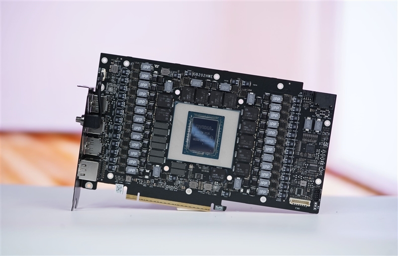 性价比甚至更强!七彩虹iGame RTX 5090 D v2 Vulcan OC 24GB首发评测:领先5080 50%