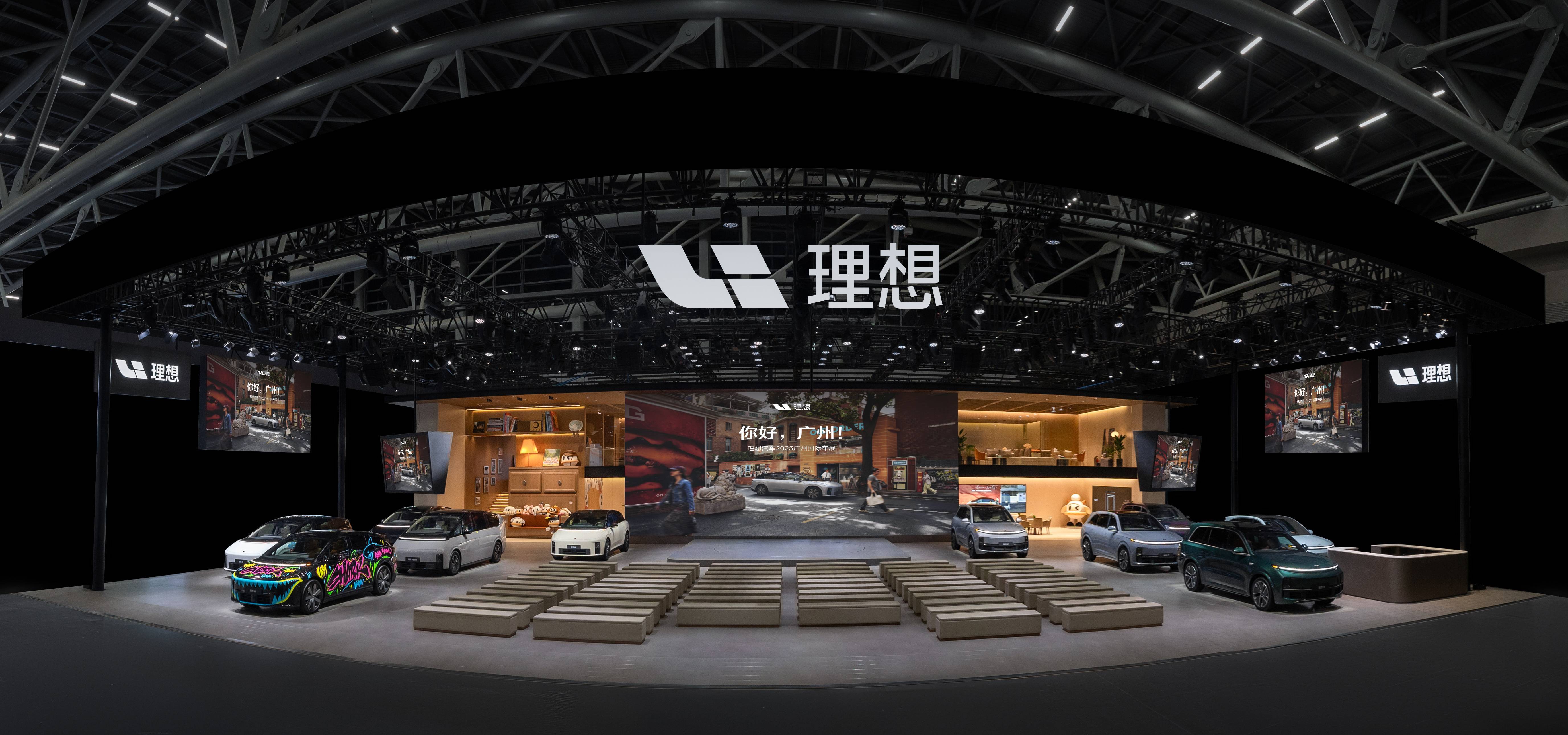 理想 VLA 再更新,不但自主充电还能躲鱼雷