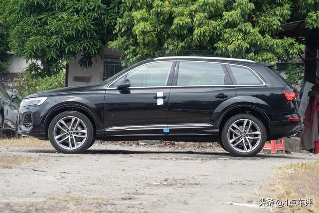 奥迪Q7:我卖百万时,你们都抢,现在卖46万,怎么反而没人要了?