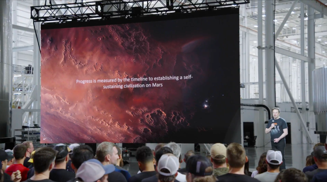马斯克最新演讲:每年造 1000 艘飞船,让人类成为多星球物种