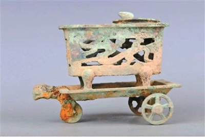 东汉镂空龙虎纹铜炉