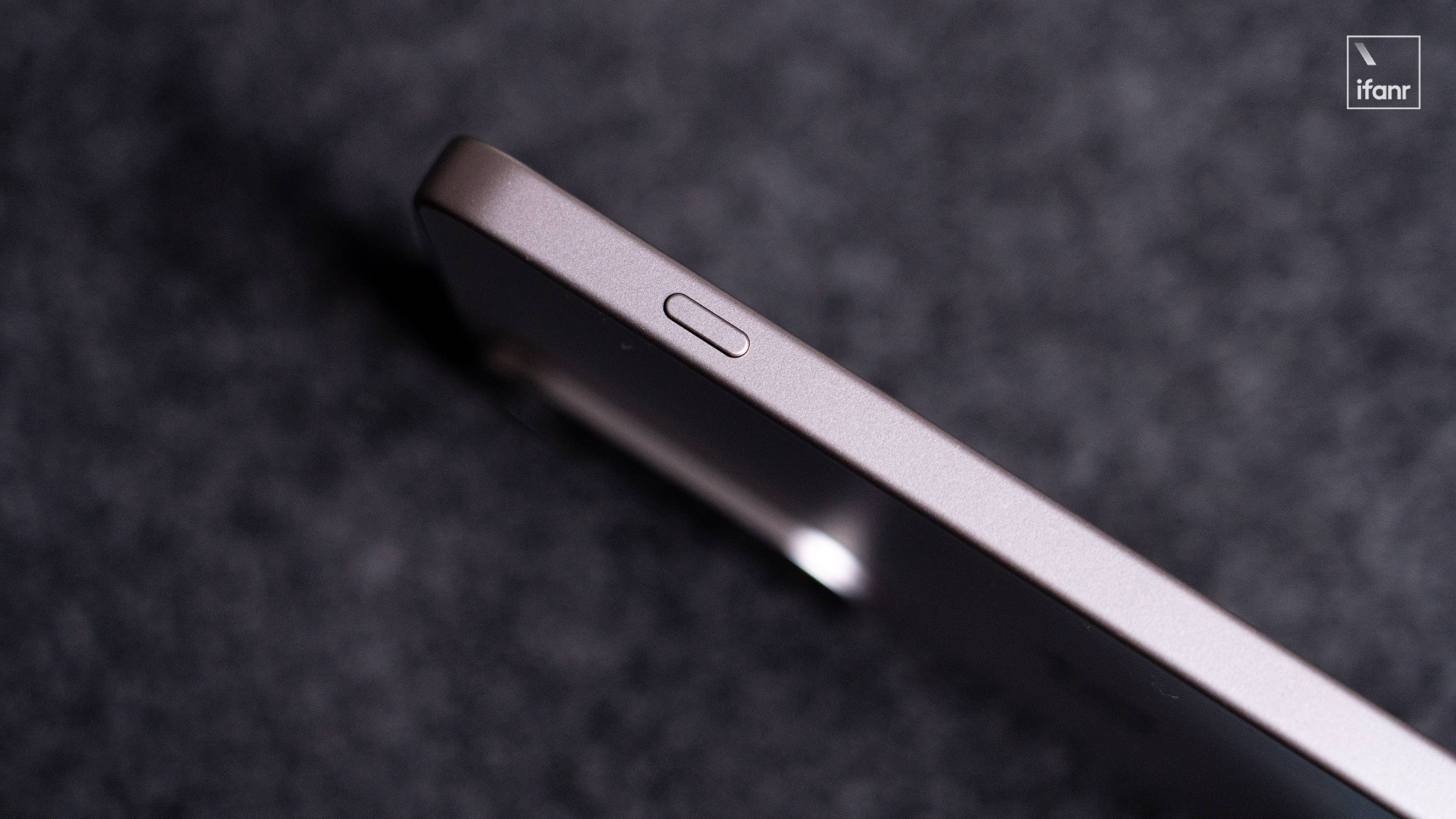 一加 Ace 5 至尊版:起售价 2000 出头,搭载天玑 9400+ 的三芯组合,到底强在哪里?