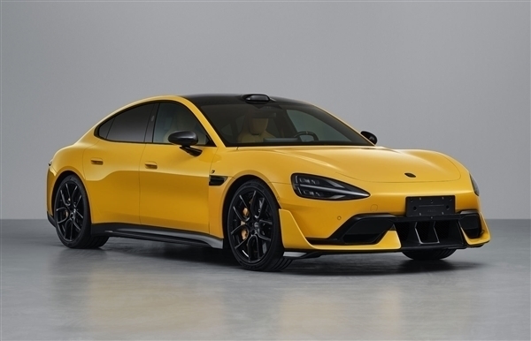 雷军:小米SU7 Ultra在小米汽车App提前小订 可优先排产