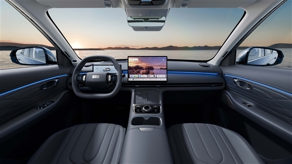 纯电续航翻倍 入门就有130km！2026款银河星舰7 EM-i上市：9.58万起