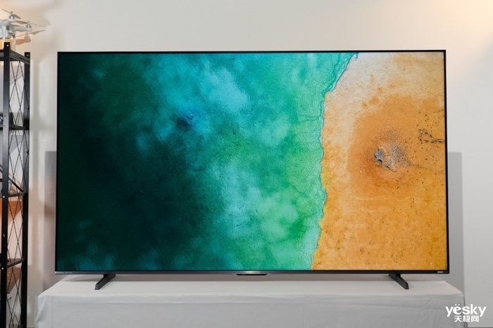海信小墨E5Q Pro评测:AI赋能画质与体验升级,客厅秒变世俱杯赛场