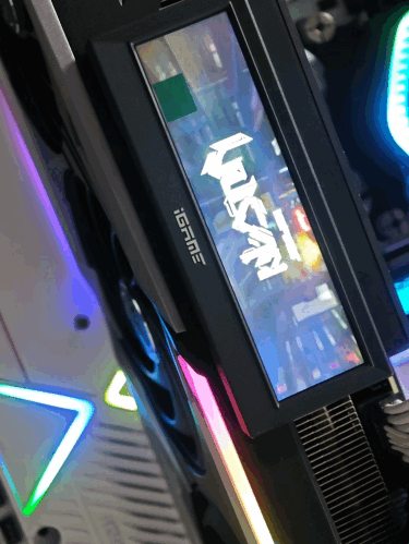 七彩虹iGame RTX 5070 Ti Vulcan OC显卡评测:一键提速降温、磁吸组件玩法多样