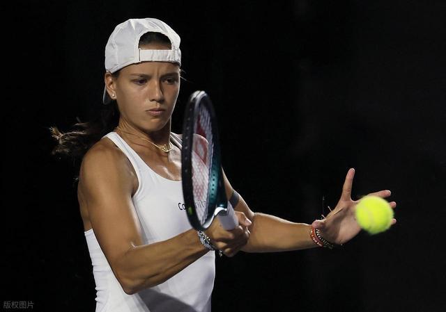 法网最新战报!郑钦文2-0横扫黑马晋级32强;两位前16号种子出局