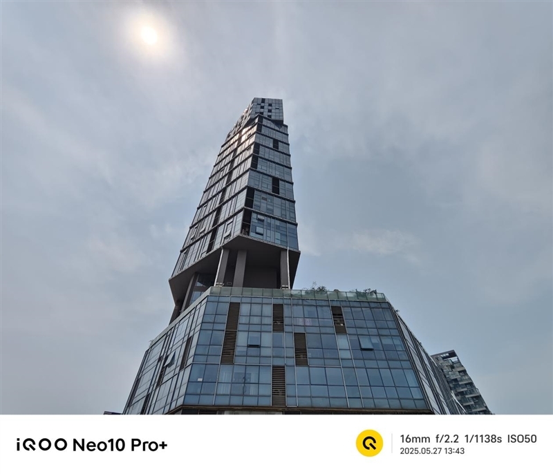 同档唯一骁龙8至尊版双芯!iQOO Neo10 Pro+评测:2K/144FPS爽玩吃鸡