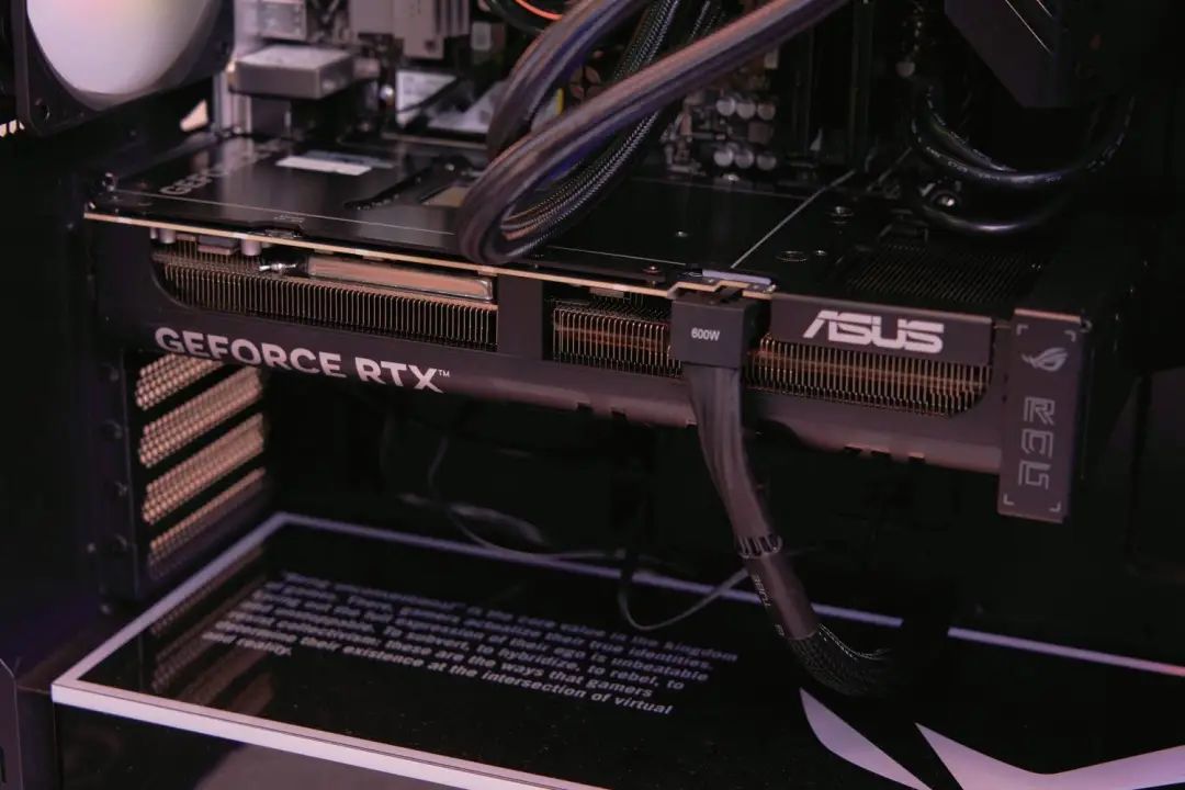 ROG 魔霸 9X 评测:为情绪价值而生的游戏机器,不止有 RTX 5080