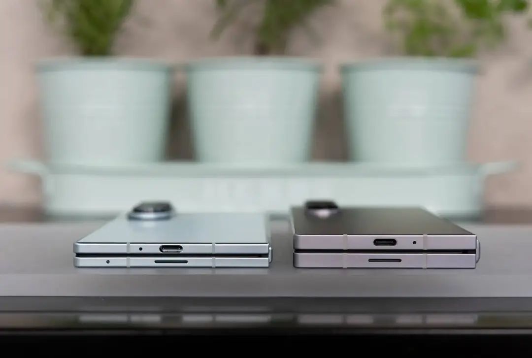 三星发布 Galaxy Z Fold7:国产折叠屏终于棋逢敌手