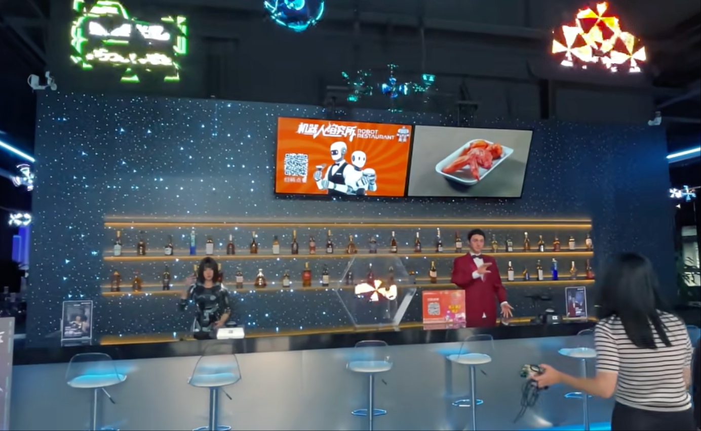 全球首个AI原生地图App来了!抢导游饭碗,吃喝玩乐齐全,说话就能精准规划