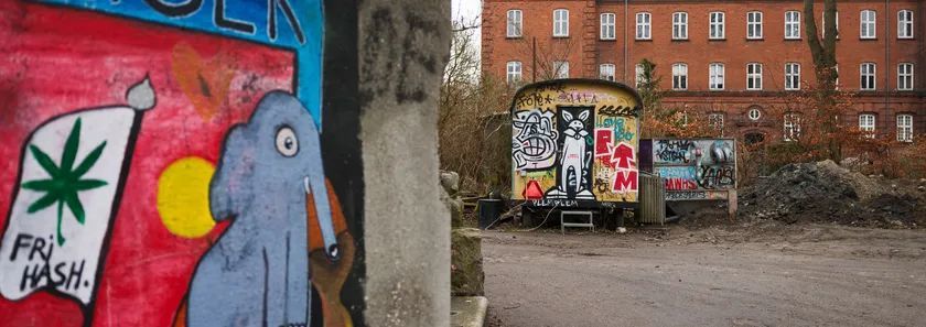 便携中画幅的极致影像 富士GFX100RF评测