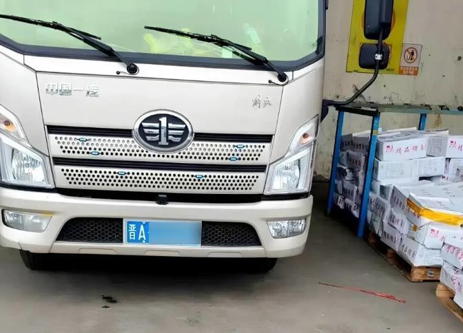 当事货车 来自封面新闻.png