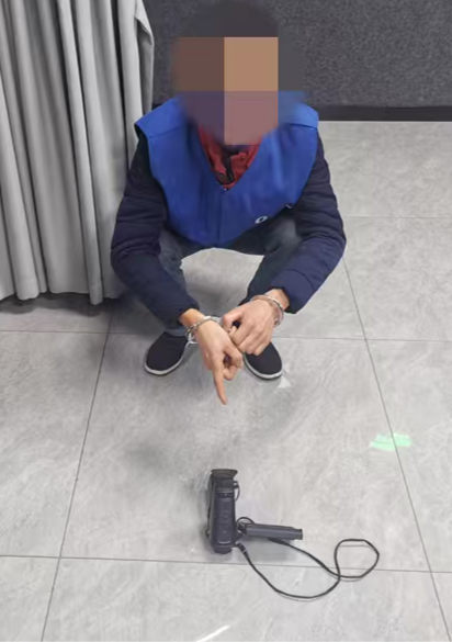 ▲男子用热成像仪非法捕猎被抓 荣县公安供图