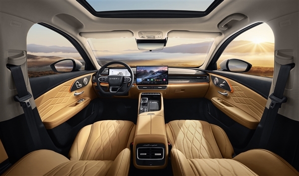 配奇瑞自研最强2.0T 艾瑞泽8 PRO新车型上市:零百加速仅6.8秒