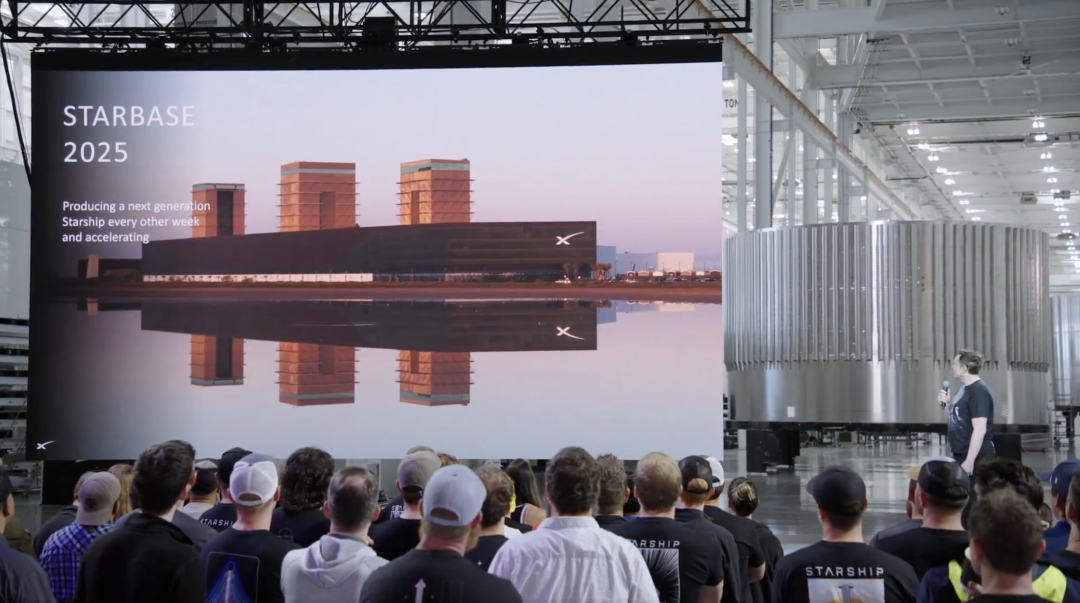 马斯克最新演讲:每年造 1000 艘飞船,让人类成为多星球物种