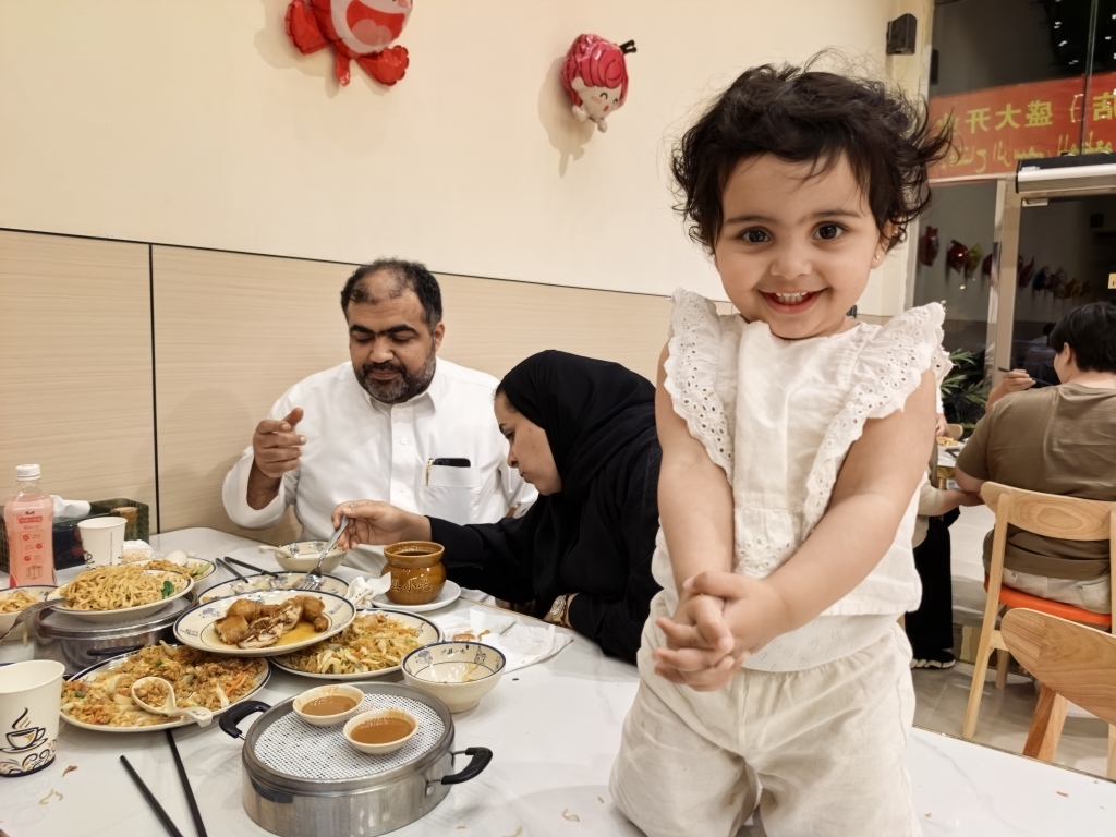 沙縣小吃中東首店在沙特首都利雅得開業(yè)，首天營業(yè)額超5萬元