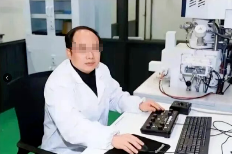 爽劇都不敢這么編!高中生搖身變成大學首席科學家