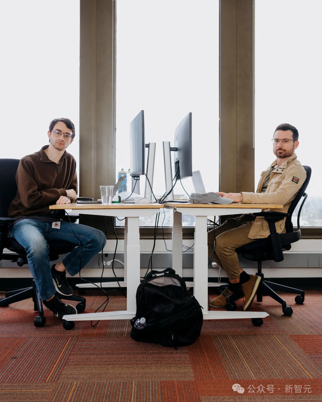 末日时间表来了!前OpenAI研究员76页硬核推演:2027年ASI接管世界,人类成NPC