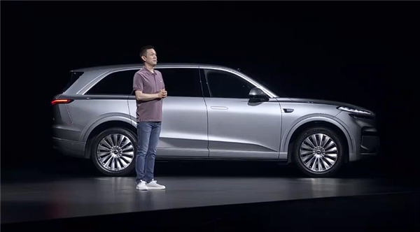 李斌:蔚来充换电建设10年时间已投入超180亿元