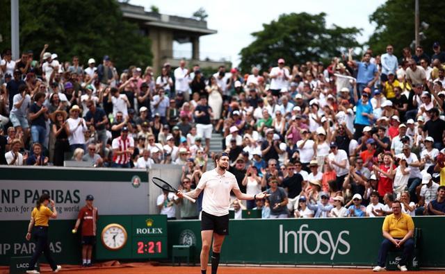 21岁新星成法网黑马!男单世界前十已有3人掉队,亚洲一哥易主