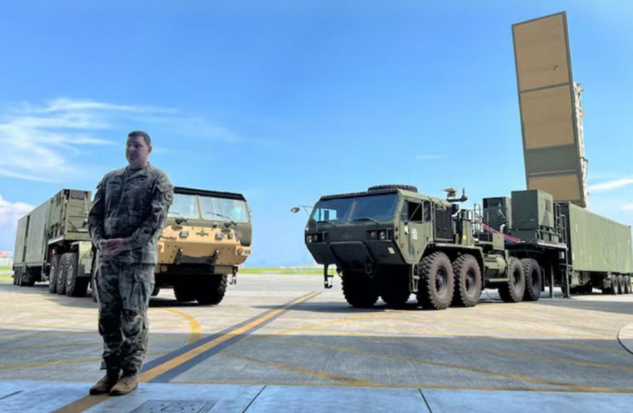 美军展示“堤丰”导弹系统。