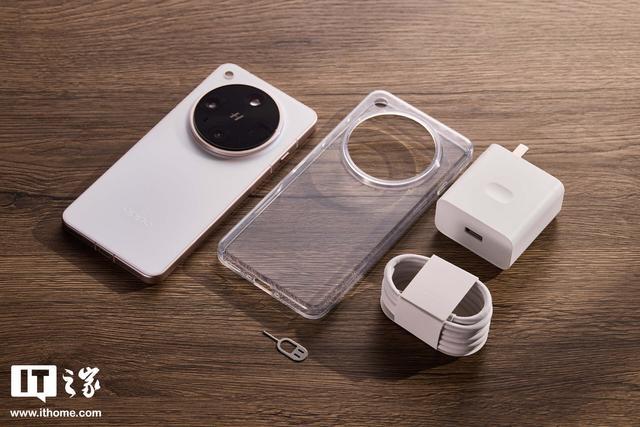 IT之家图赏：OPPO Find X8s / Find X8 Ultra 实拍