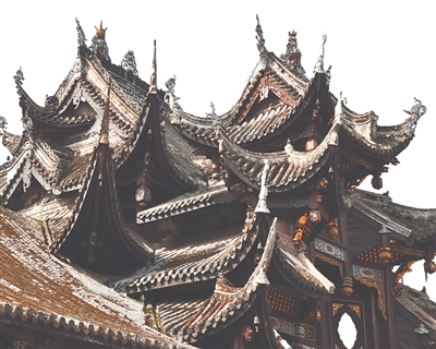 屋脊下游动的木雕诗行(文化中国行·华夏博物之旅·传统建筑)