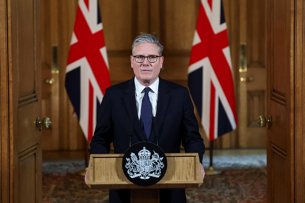 7月29日，英国伦敦，英国首相斯塔默发表声明。（视觉中国）