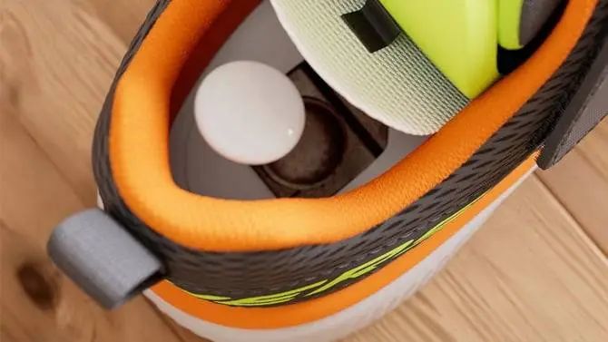 斯凯奇把 AirTag 塞进鞋底,真是个刁钻却伟大的打开方式