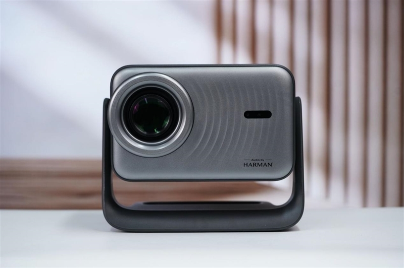 亮度不虚标的典范!哈趣H3 Ultra Max评测:2000元以内最强游戏投影仪