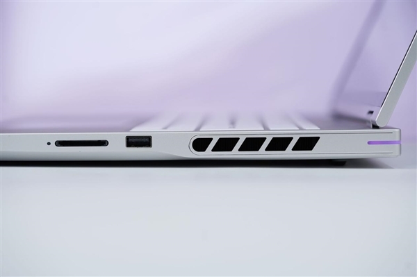 宅系玩家首选!七彩虹橘宝R16 Ultra评测:高颜值金属外观 2k游戏爽玩