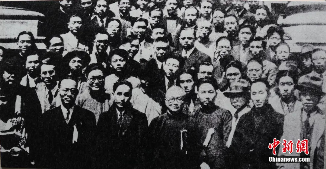 1938年3月27日,中华全国文艺界抗敌协会成立大会在汉口总商会礼堂召开。 武汉博物馆供图