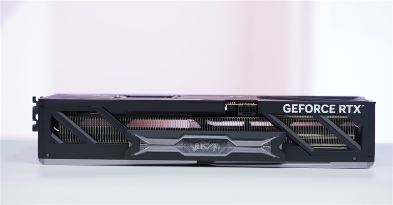 性价比甚至更强!七彩虹iGame RTX 5090 D v2 Vulcan OC 24GB首发评测:领先5080 50%